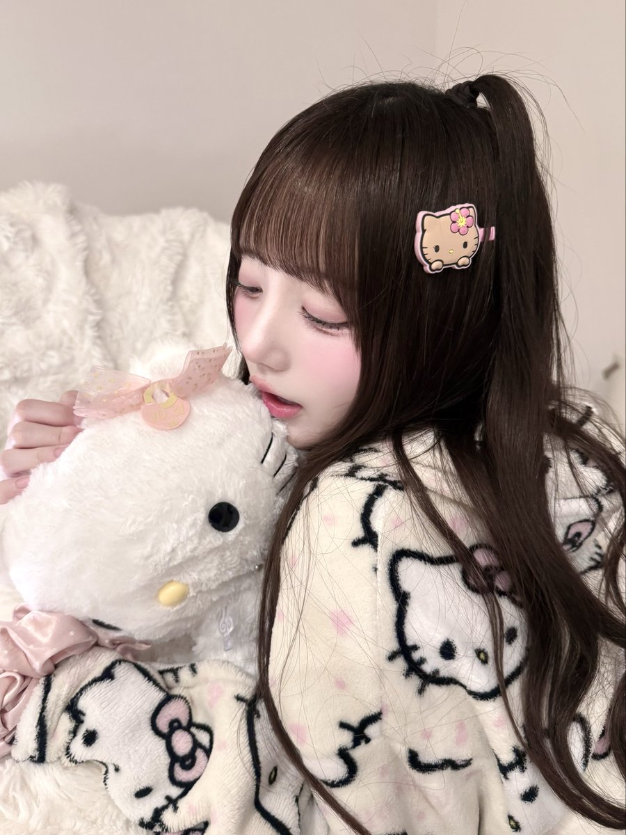 one_sakurako's tweet photo. キティちゃん 𝑳‌𝑶‌𝑽‌𝑬 なの🎀💞⸝꙳.⋆ https://t.co/e6MSmHAJaU