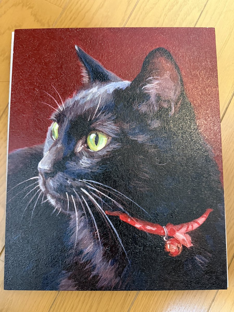 moufumushi's tweet photo. 今年の前半に頼んでいた、我が猫の肖像画が本日到着。
これは、開封して現物を見たら本当に感動した。
依頼した写真と届いた絵画を見比べても良いが、油絵の独特のタッチが良い。
絵の具のテレピン臭が開封と同時に鼻に届く。
久々に待った甲斐がある物を買いました。

https://t.co/s4tSEzpYhx https://t.co/Yo63KrPxuE
