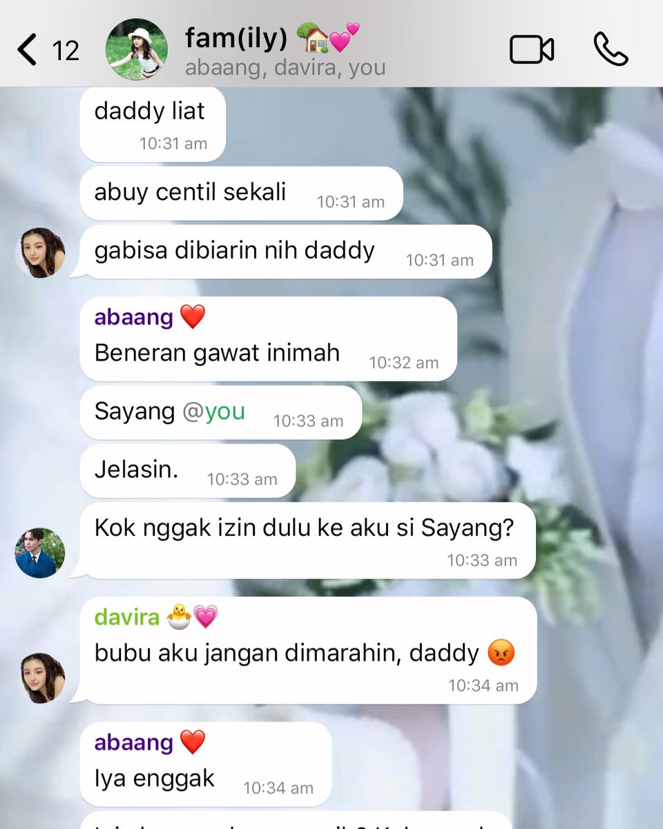 afterverchan's tweet photo. #verchan ft danielle few tweets au 
— crumbs of Runways &amp; Ringside 

dua-duanya sama aja, ada aja tingkahnya bikin abuy pusing 😇 https://t.co/6My80iOP0C