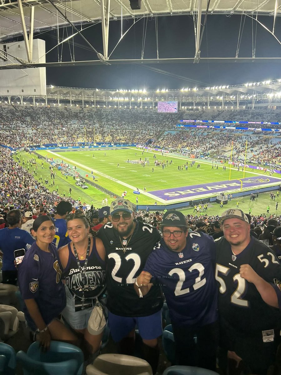ClaytrainTV's tweet photo. Last night was forsure a top life experience for me. In the 42 straight Ravens games I have been too, this is in the top 2 of best games in there. The atmosphere, the fans, meeting new people here just excited to watch American Football. 

Shoutout the #NFL and shoutout #Rio🇧🇷 and the great country of Brasil for being such an amazing and welcoming host. Brasil is a beautiful country and I will forsure be coming back. Viva Brasil and Go @Ravens
