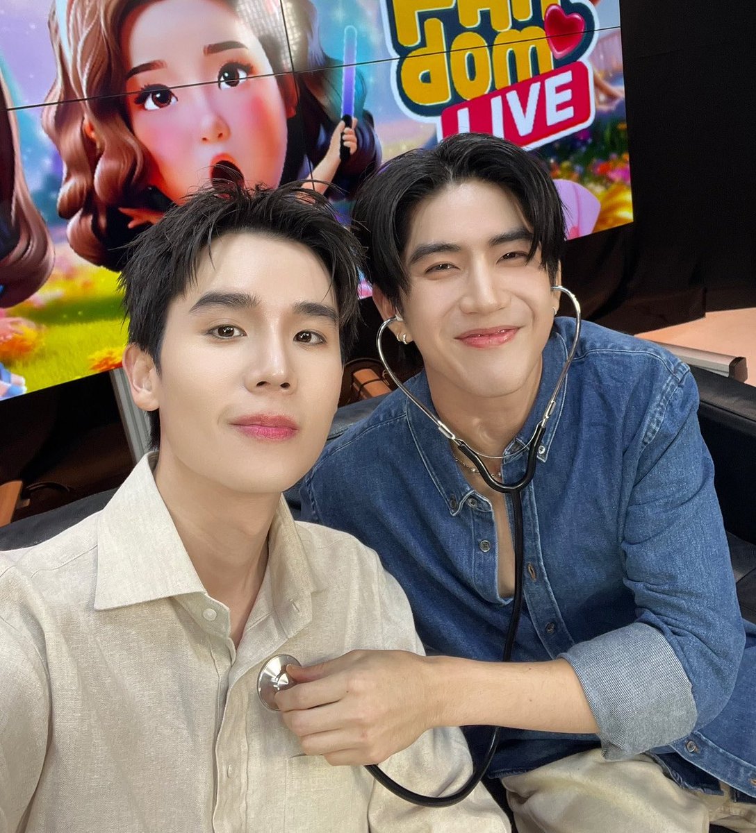 jenany_'s tweet photo. #IWillAlwaysSaveYou #jimmysea 

            คนรักหมอ 🩺                   คนรักตำรวจ 🫡 https://t.co/1qiDTtOLgz