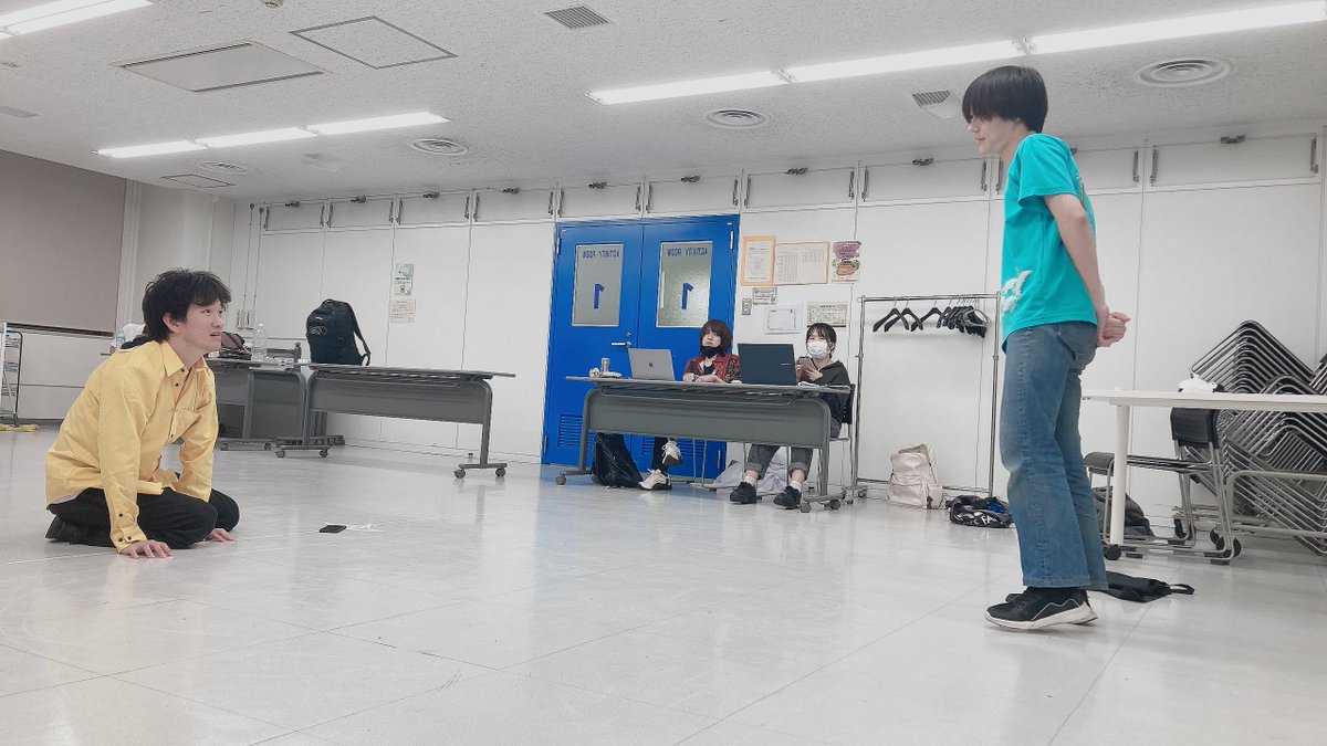 sno_rew_guen's tweet photo. #イルネ庭 
本日の劇伴席と最高潮シーンおすそ分けするね💡
あと5日！！！
あと数席を、超満員まで、埋めたいです！！！
鮨詰め御礼までいきましょう！！！

10/4.13時.数席
10/4.17時.数席

ご予約はこちら！！！👇
備考欄に推しの名前を書こう！🎟💭
https://t.co/850L8JzXIM https://t.co/cTUCztbe0Y