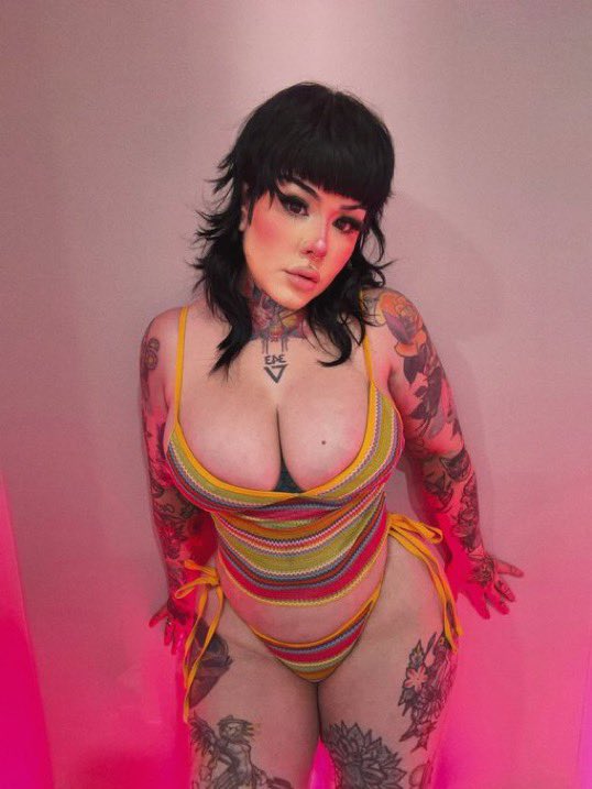 stellamelody0's tweet photo. Down for meetups, massage 💆‍♀️ sessions and a tattoo artist hmu if interested 🫟🫶🏻 don’t wanna miss out would you ? https://t.co/uDbD5M4TIw