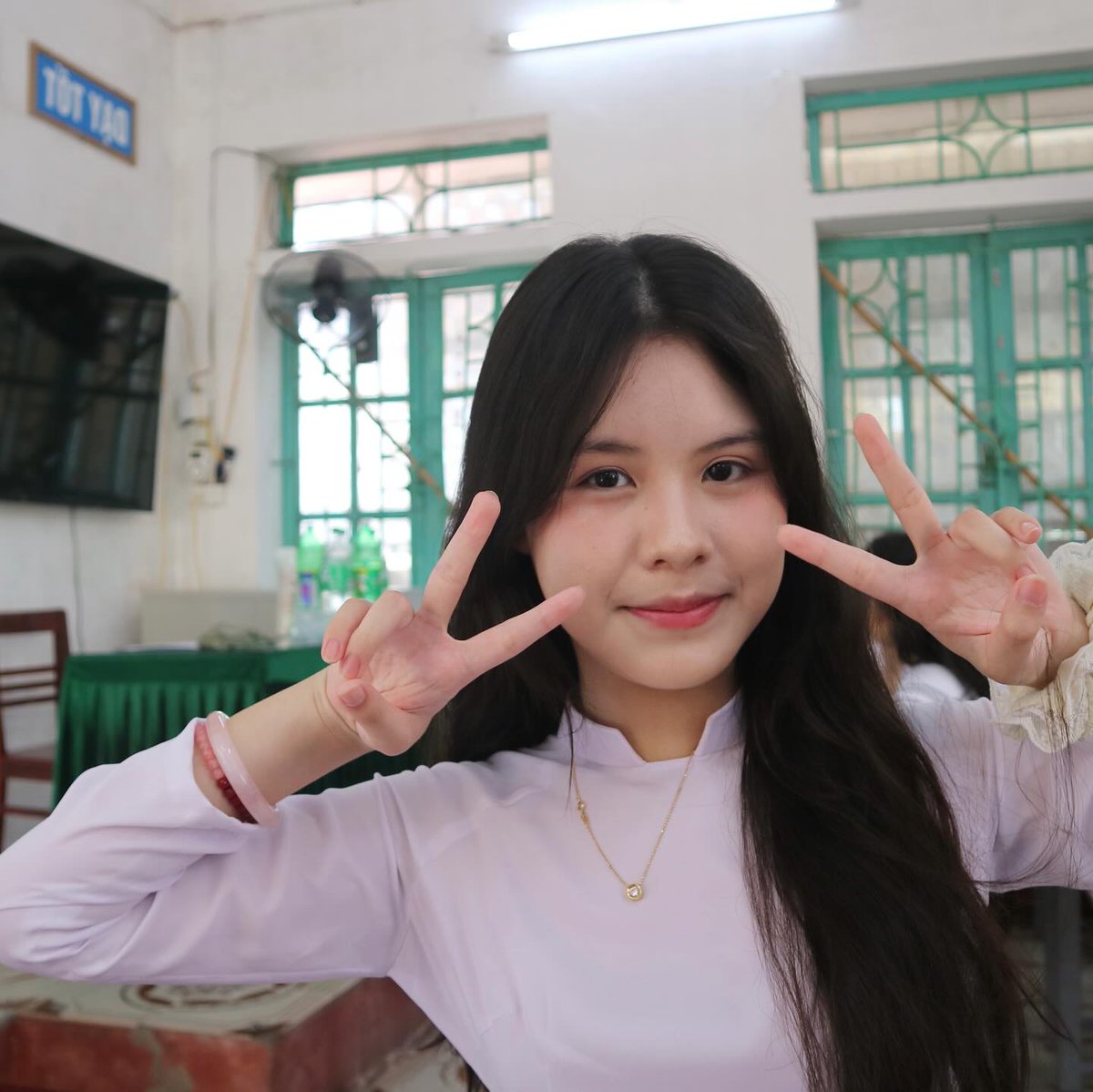 davidgettos's tweet photo. Nhờ có nắng mới thấy cầu vồng. Nhờ có anh mới thấy màu hạnh phúc.
Uiin https://t.co/5brPNBGWUm