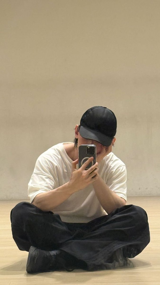 mars_tarock's tweet photo. 얼굴은 선녀 몸은 나무꾼
강여상 그는 신. https://t.co/GWDW6MN9st