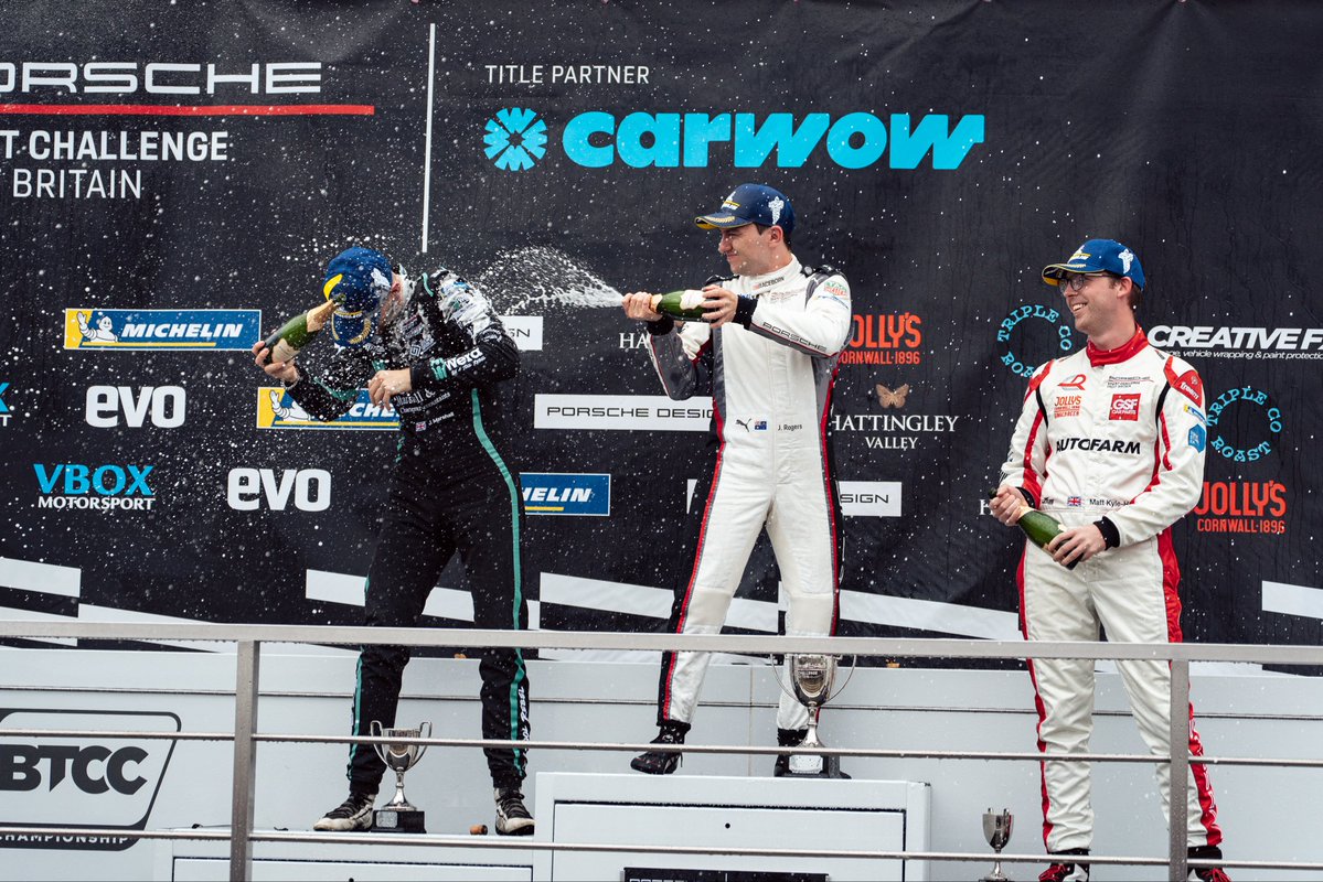teamparkeracing's tweet photo. A weekend to be proud of for the team in the Porsche Sprint Challenge!

Three races, plenty of battles and a huge effort from the whole team from start to finish. Joe and Joshua delivered all weekend, showing great pace and consistency across the three races.👏🏻

#TeamParkerRacing https://t.co/XhXakLZbDp