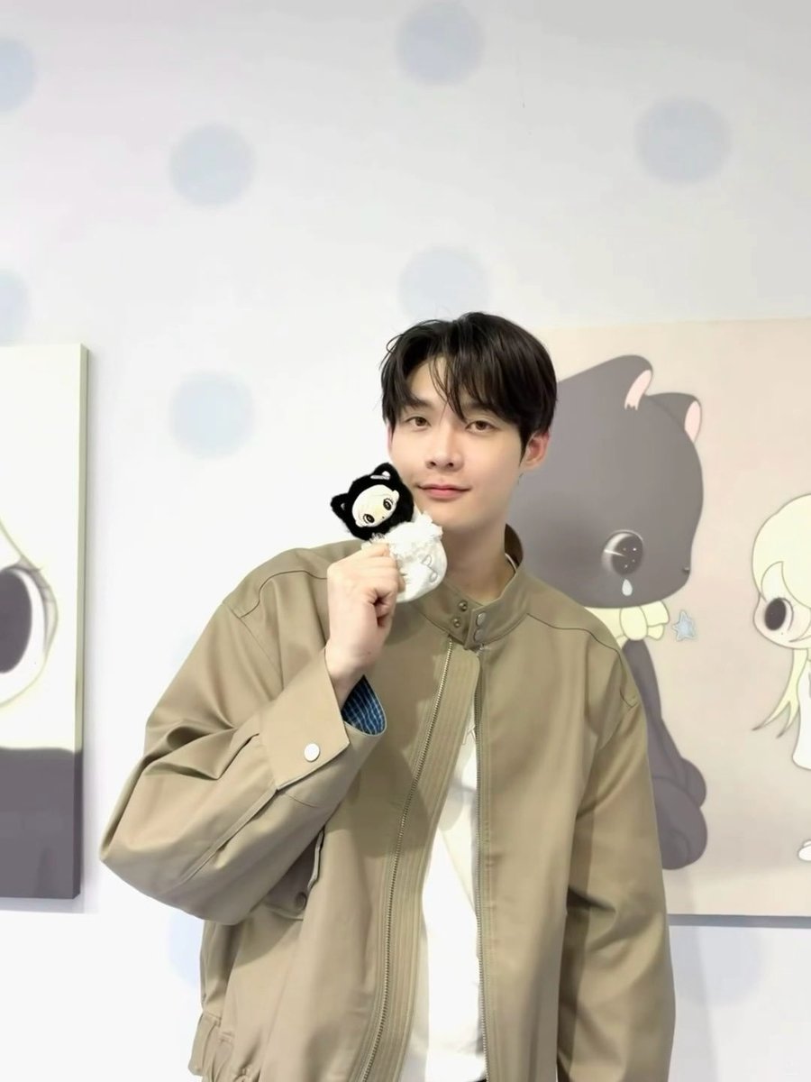 ppyao2's tweet photo. 세상에, 이 한국 배우 김윤식 사진이 어떻게 이렇게 멋있게 나올 수가 있어? 너무 귀여워, 너무 귀여워!

#KIMYOONSIKSHINES
#KIMYOONSIK https://t.co/vViZq1Lo38