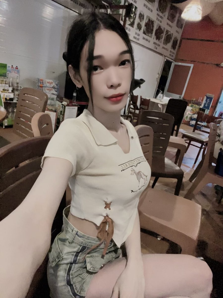 bebocute84's tweet photo. bùn qa có ai nhụ hg https://t.co/Pcjtf2DmNt