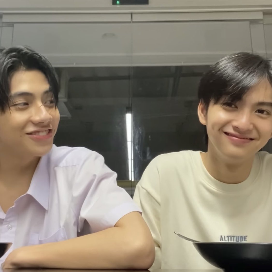 dyfem2021's tweet photo. 818ปีผ่านไป                             คนในใจก็คนเดิม https://t.co/8VxeLq1T0w
