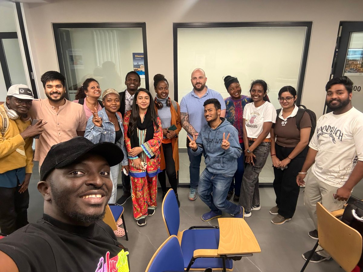 GbsMalta's tweet photo. September made it to the camera roll. πΈπ
Classes, study sessions, group pics and plenty happening around campus.
#GBSMalta #SeptemberDump #StudentLife #StudyInMalta #CampusLife https://t.co/jSQM6EGD0M