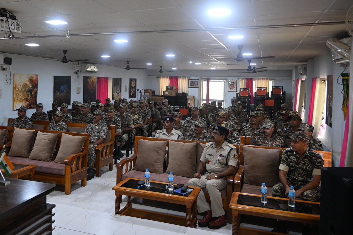 147BNCRPF's tweet photo. 28 Sept 2026, the R/Trg  Programme of B/147  was formally inaugurated by Sh. M.K.Sicon, Co, 147 Bn CRPF. The training programme will be conducted from 28-09 to 28-10, with the aim of enhancing the professional skills, operational preparedness &amp; overall efficiency of the personnel https://t.co/dX4IHkERkv