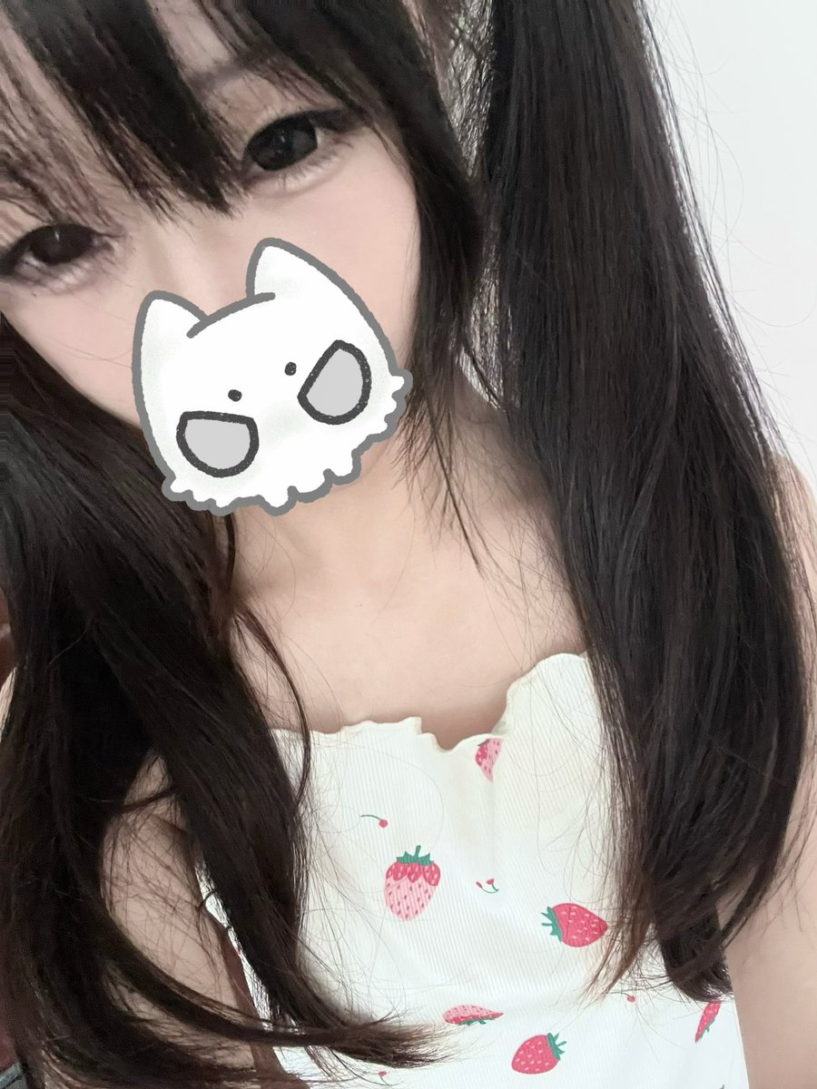 SrushtiSharma6's tweet photo. 这个点      还有人吗 ？ 

 新鲜出炉的饺子皮   

有人看吗？     赶紧我要删了 https://t.co/xWv35ttFia