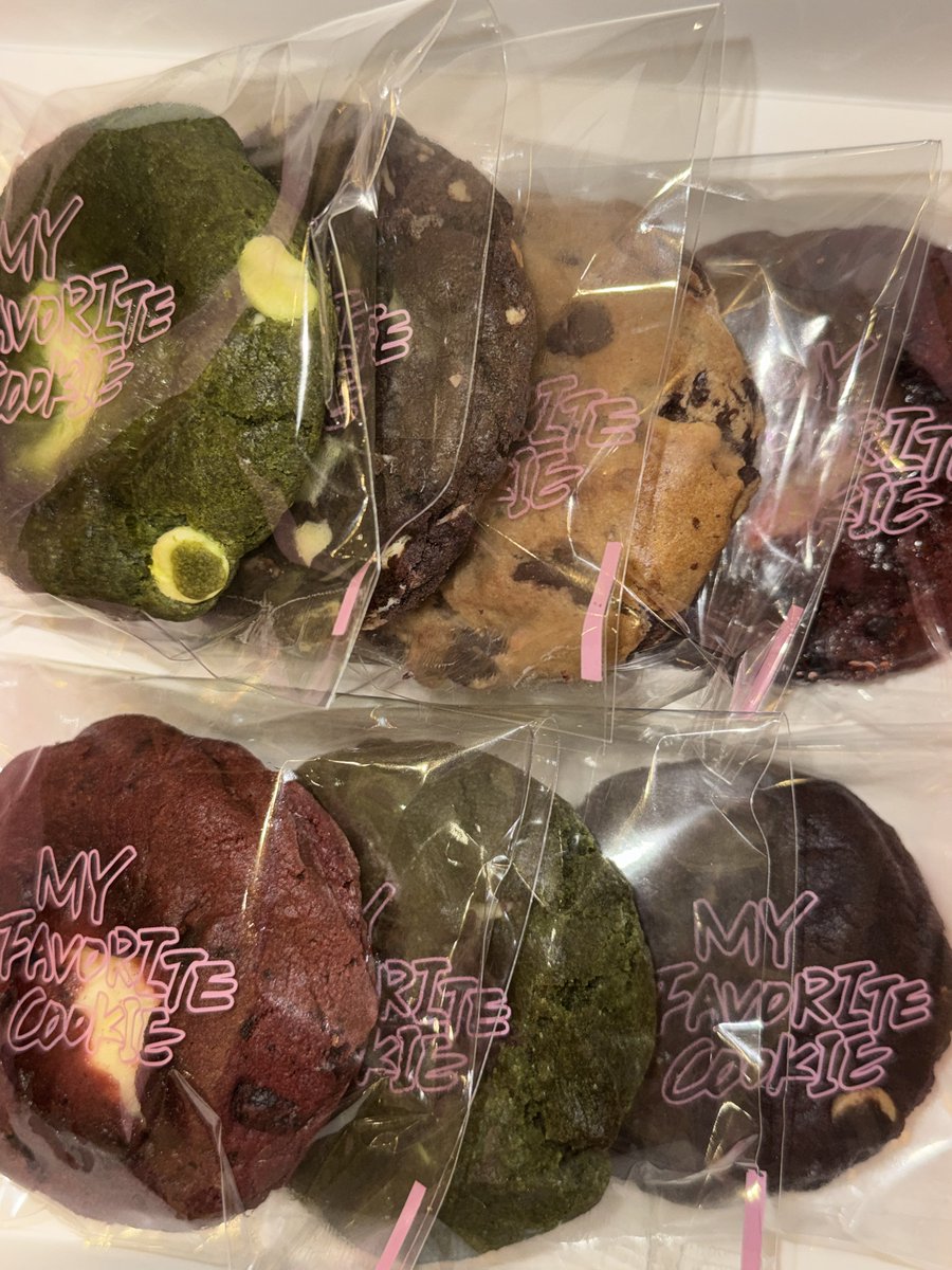 poundingyk's tweet photo. 마이페이보릿쿠키 ♡ 나
얘땜에 부산 살고 싶을 정도로 맛있는 쿠키
홍차랑 먹고 하룰라라 가실 분 가셔야 합니다 https://t.co/Dcla3ewuuE