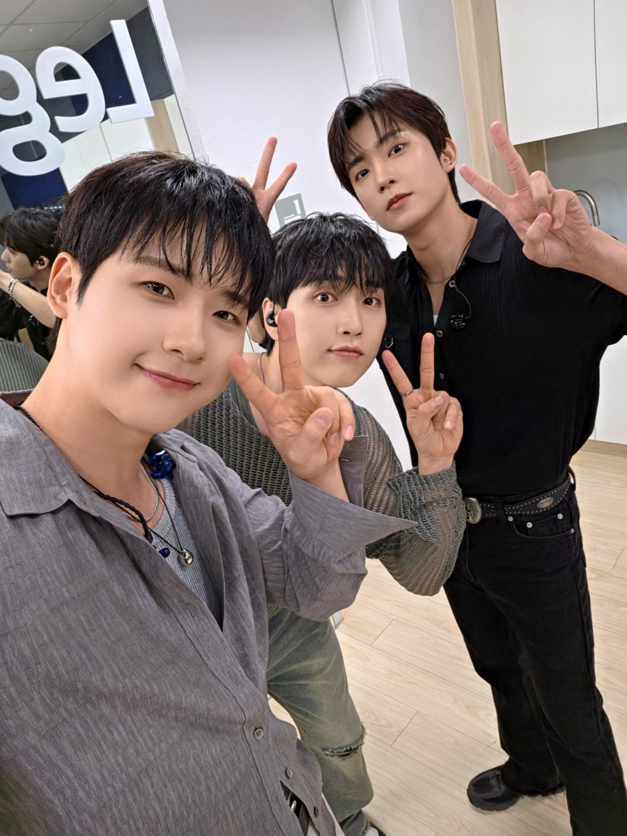 _B1A4OFFICIAL's tweet photo. B1A4 15TH ANNIVERSARY 
FAN-CON [D-DAY] in TAIPEI
@ Legacy TERA

#B1A4 #CNU #SANDEUL #GONGCHAN #TAIPEI https://t.co/eOvSER5DUz