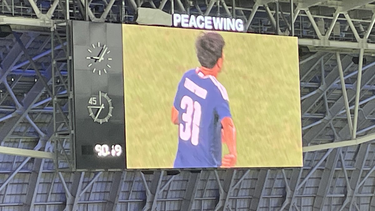 ageshow's tweet photo. やったぁ！代表デビュー！

横浜から来た甲斐があったよ〜🥹

#谷村海那
#fmarinos
#SAMURAIBLUE
#サッカー日本代表 https://t.co/MYdN2OLDC6
