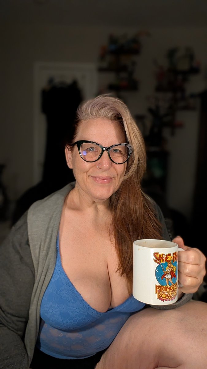 Sjarseneault1's tweet photo. Back to normalcy. I guess it can't *always* be all about me. 

Thank you to everyone who sent me birthday wishes yesterday! 

#Mondayvlog #morningvibes #backtonormal #dmvcreator #over40creator #coffeetalk

https://t.co/AQ2r3R6qe0 https://t.co/hSKlrdwJA1