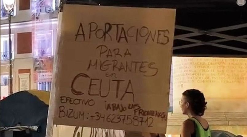 putamxracas's tweet photo. Atención a la pava que está pidiendo bizums para los inmigrantes de Ceuta en Sol https://t.co/HZfzbbbVyt