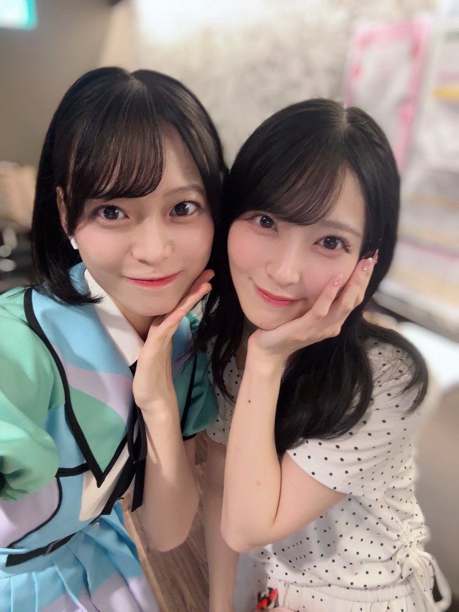 saechan_akb48's tweet photo. 私にとって、ずっと憧れの一番星
佐藤綺星さん👼🏻🌟

加入前AKB48劇場に行ったあの日、客席から見た姿。
さらに増した輝きを今度は同じステージから見上げて、自分でも驚くほど涙が止まらなくて、感動と勇気をもらいました。

私も背中を追いかけて、いつかそんな存在になりたいです！
だいすきです❤️🤍 https://t.co/4HH7XkQ5ZI