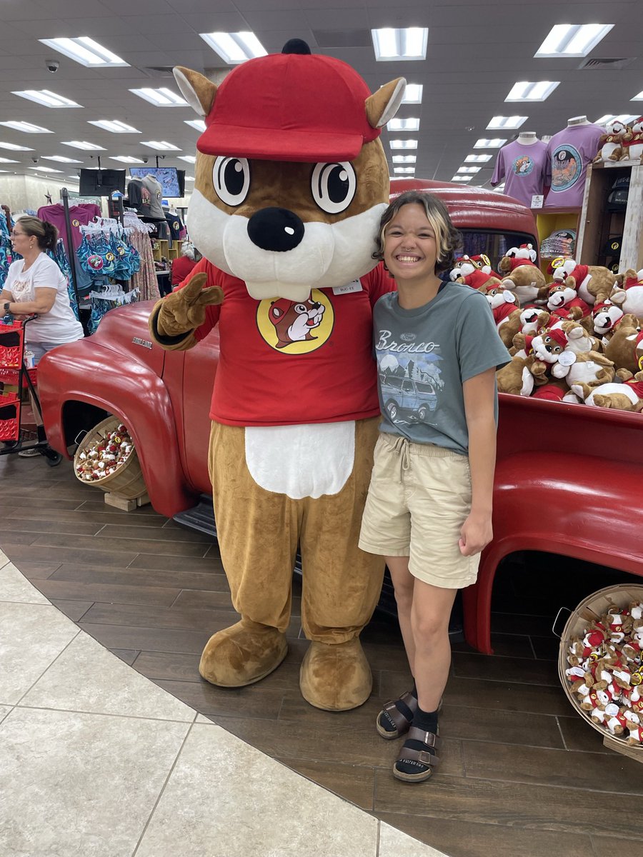 JasonVinluan3's tweet photo. #GOODDAYDETROIT 

Buc-ee’s!!! https://t.co/MjQlTkmQCB