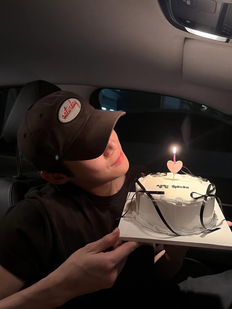 maingoo1411's tweet photo. “ chúc cho thế gian mãi ồn ào náo nhiệt, chúc cho em ấy vẫn cứ được là em Kim Yoon Sik 🩵🩵🩵🍀🍀🍀”~~ 세상이 언제나 북적이고 활기차기를, 그녀가 언제나 자기 자신으로 살아갈 수 있기를 — 김윤식🍀🍀🍀🩵🩵🩵

WE STAND WITH KIM YOON SIK 

#kimyoonsik #kimyoonsikshines https://t.co/k0UopqcKTl
