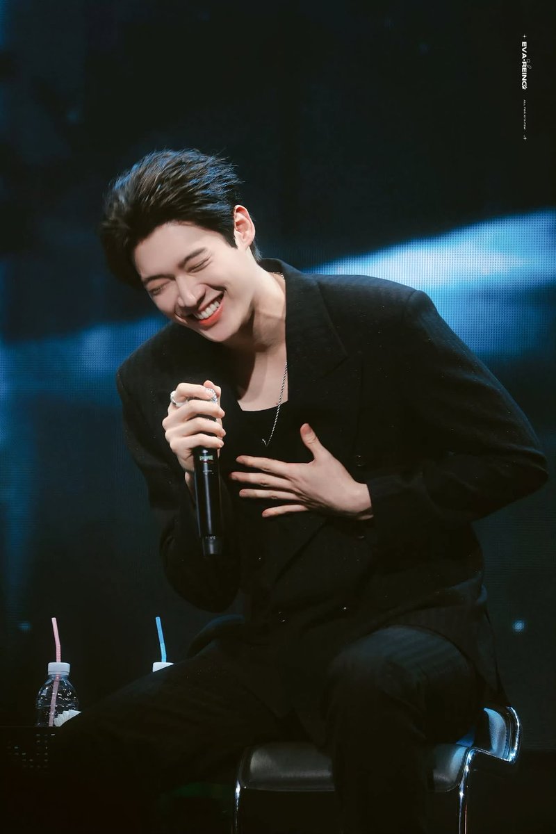 maingoo1411's tweet photo. “ chúc cho thế gian mãi ồn ào náo nhiệt, chúc cho em ấy vẫn cứ được là em Kim Yoon Sik 🩵🩵🩵🍀🍀🍀”~~ 세상이 언제나 북적이고 활기차기를, 그녀가 언제나 자기 자신으로 살아갈 수 있기를 — 김윤식🍀🍀🍀🩵🩵🩵

WE STAND WITH KIM YOON SIK 

#kimyoonsik #kimyoonsikshines https://t.co/k0UopqcKTl