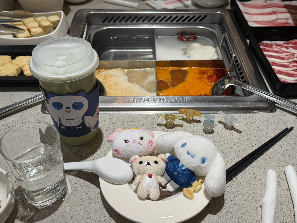 uuuusk0's tweet photo. 삼만육천원이지만 또 가고싶은 엔하이픈vr콘서트입니다 https://t.co/Yf0XLp5i0A
