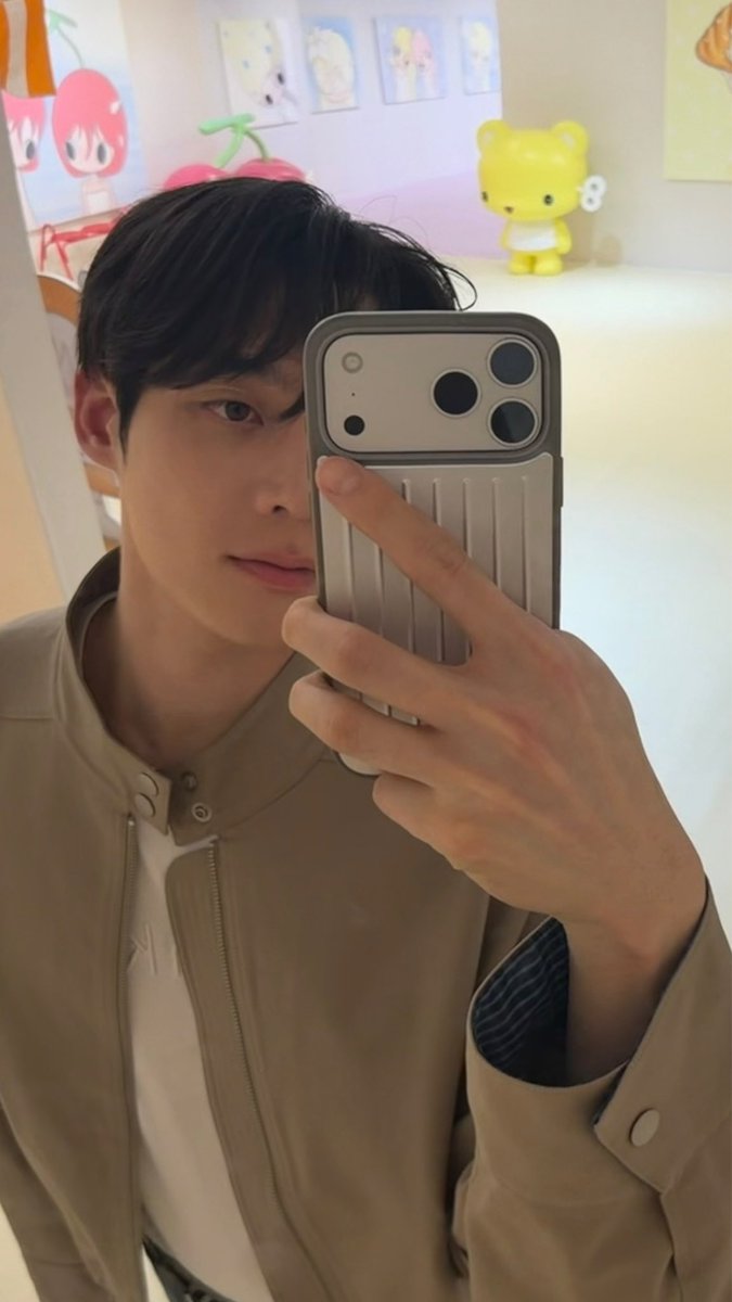 fav__hj's tweet photo. 이러고                                      이거찍은구야??🩵 https://t.co/Y3JROEgoM1