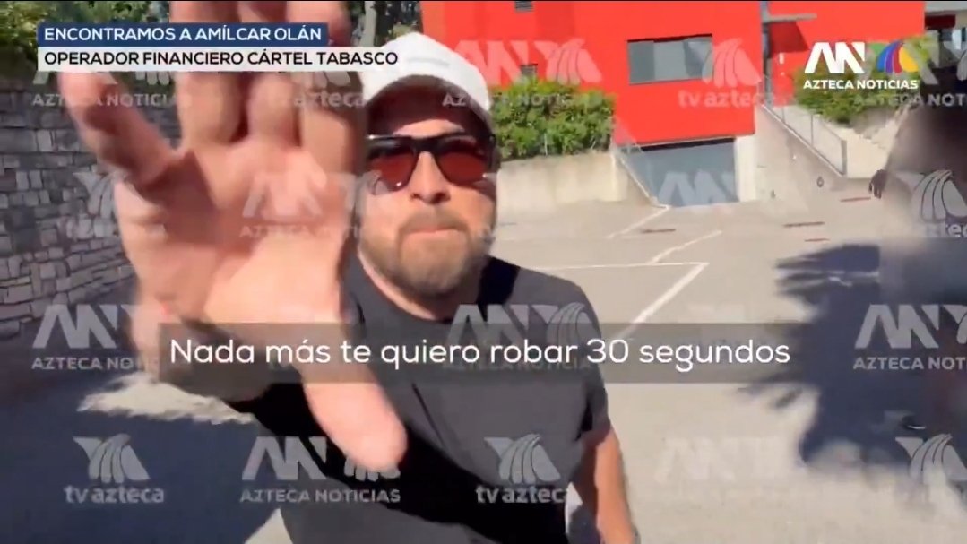 Libro_negro_'s tweet photo. 🚨 #ULTIMAHORA | El periodista @IrvingPineda, de TV Azteca, intentó entrevistar a Jorge Amílcar en Suiza; sin embargo, el operador del Cártel de Tabasco y amigo de Andy López Beltrán se puso violento e intentó agredirlo.

¿A que le teme Almicar? 🤔 https://t.co/S2TUtzXHof