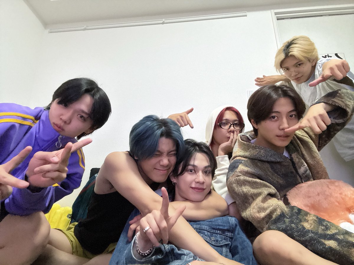 LIL_LEAGUE_'s tweet photo. 「GTO」全11話
メンバーとしても、1視聴者としても、
グループとしても。
とても濃い約2ヶ月だったと思います。
本当に
ありがとうございました。

この期間少しでも「GTO」に関わってくださり、愛してくださった全ての皆さん。
本当にありがとうございました。
そして「GTO」。
本当にお疲れ様でした。
この経験を胸に、更に進化出来るグループになります。

最終回もLIL LEAGUEで視聴しましたっ。

これからも頑張ります🔥

@GTO2026summer 
#GTO
#LILLEAGUE