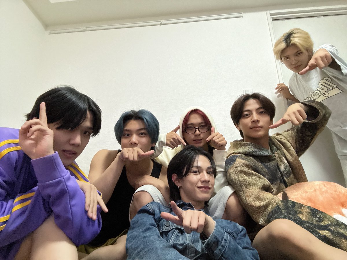 LIL_LEAGUE_'s tweet photo. 「GTO」全11話
メンバーとしても、1視聴者としても、
グループとしても。
とても濃い約2ヶ月だったと思います。
本当に
ありがとうございました。

この期間少しでも「GTO」に関わってくださり、愛してくださった全ての皆さん。
本当にありがとうございました。
そして「GTO」。
本当にお疲れ様でした。
この経験を胸に、更に進化出来るグループになります。

最終回もLIL LEAGUEで視聴しましたっ。

これからも頑張ります🔥

@GTO2026summer 
#GTO
#LILLEAGUE
