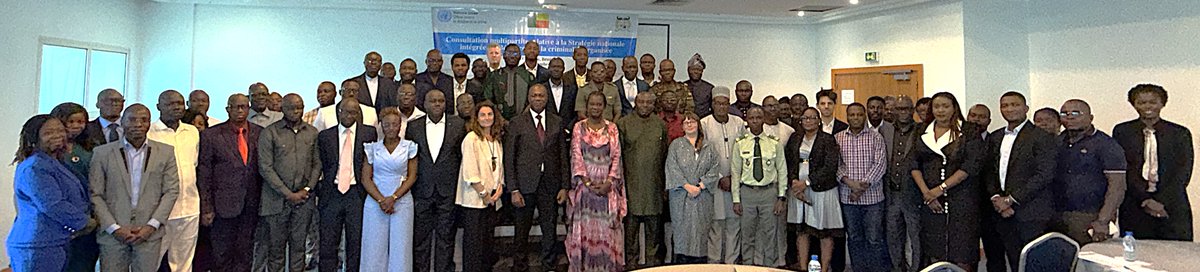 UNBenin's tweet photo. 28/29 septembre, acteurs publics, société civile, partenaires techniques &amp; financiers se réunissent à #Cotonou pour contribuer à l’élaboration de la stratégie nationale intégrée du 🇧🇯contre la criminalité organisée. Agir ensemble pour la sécurité, la confiance &amp; l’avenir.
#ONUDC https://t.co/3cRJOvvZxi
