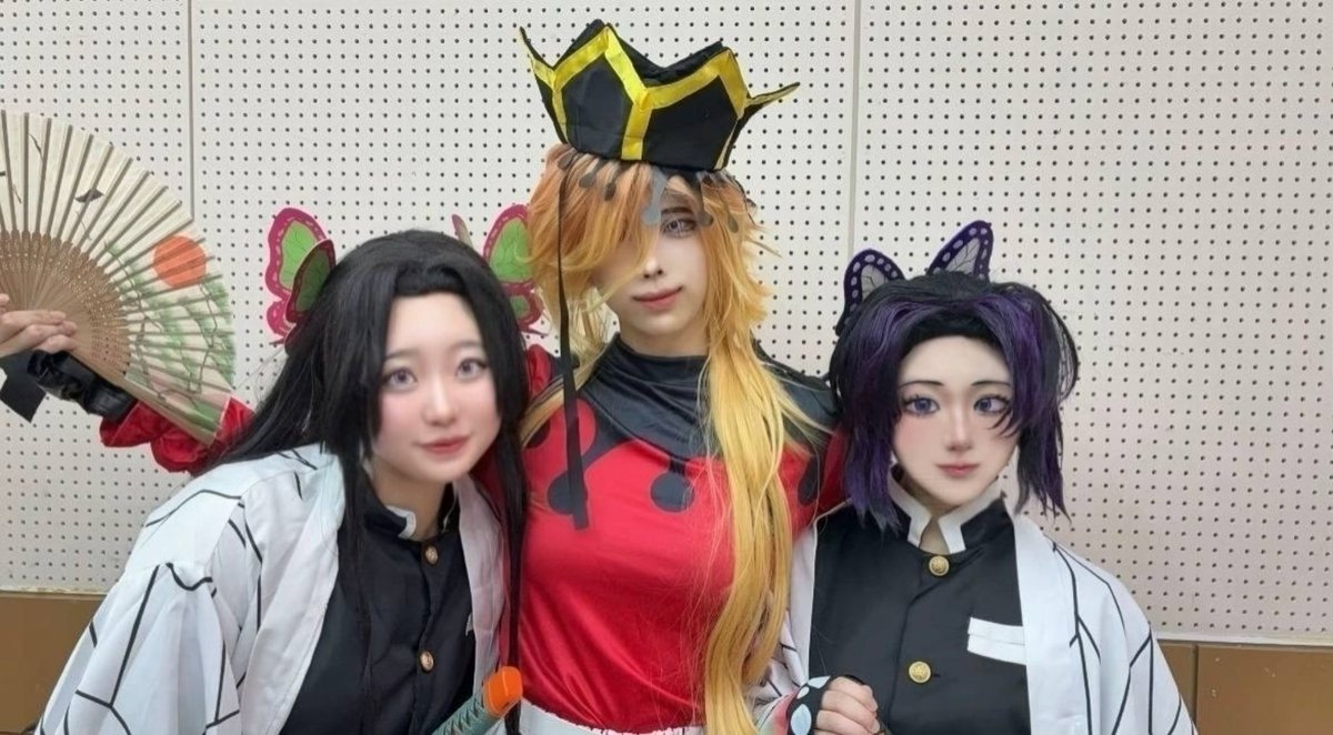 null_mini98's tweet photo. 2人とも併せありがとうーー😻
幸せな時間でした❗️

@Mitu_cos412 
@rei00_rei0 

#かげコス土曜夜市 https://t.co/wMXcNto7lv