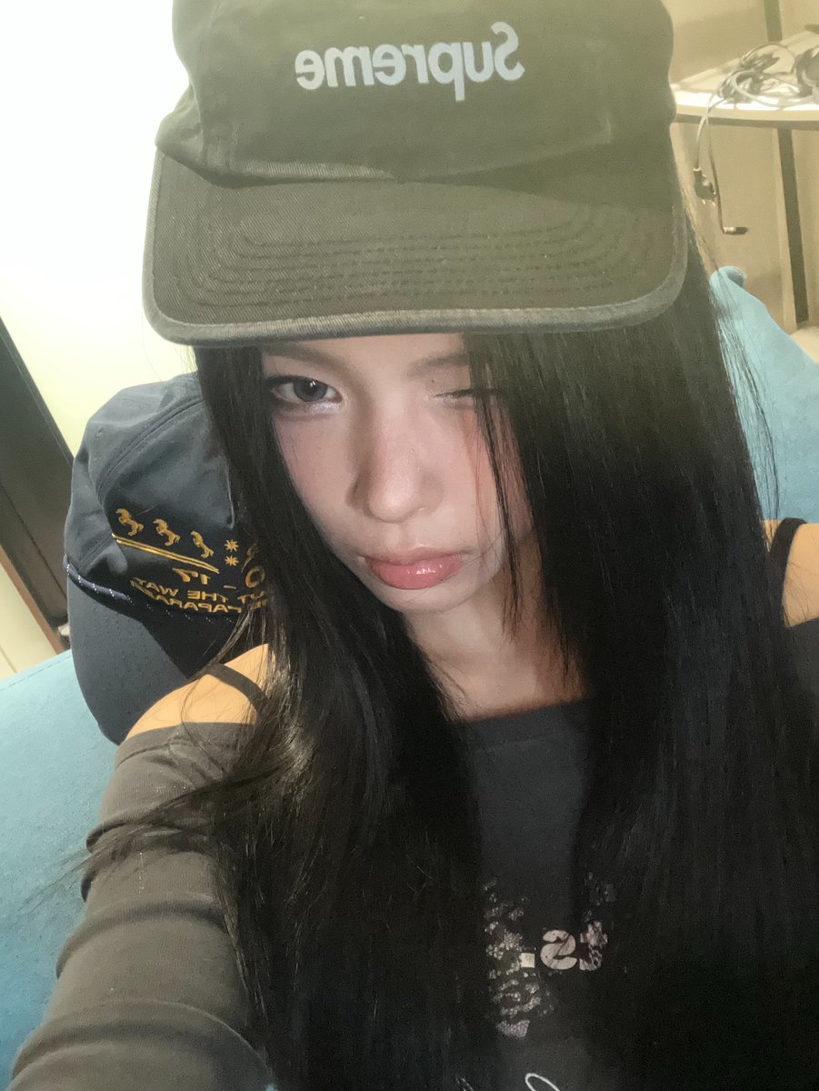 dekionyu's tweet photo. 260928 유온 IG 
 
👀🫦 # fyp

#JELLYFISHNGG #YUON #유온 https://t.co/czYVRPFfLn