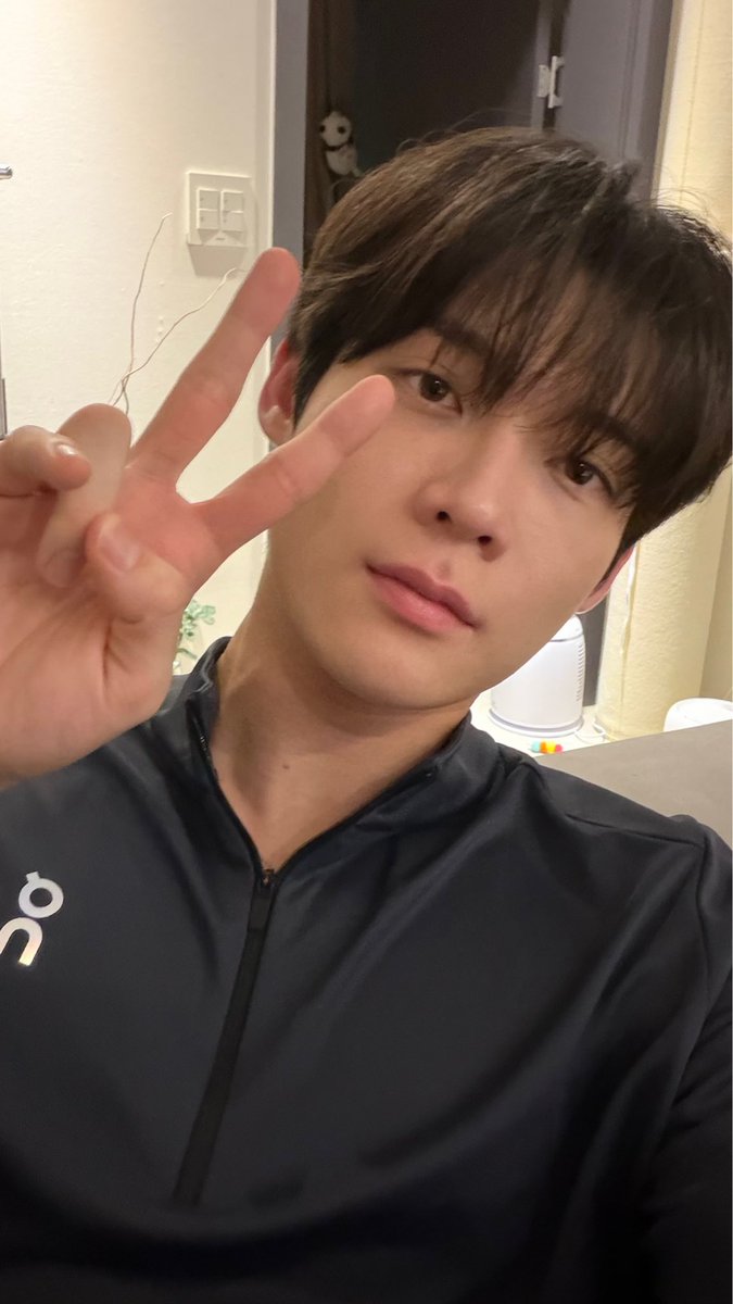 Doria9_'s tweet photo. Kim Yoon Sik never stops moving forward, we are cheering for him all the way ✨

WE STAND WITH KIM YOON SIK

#KIMYOONSIKSHINES
#KIMYOONSIK https://t.co/7RGkFbxGCO
