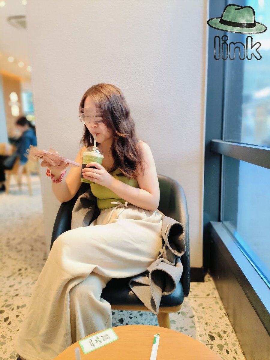 DXiaofuqi's tweet photo. 38万8娶得老婆可以当狗玩，你的老婆可以吗❓
往右翻，欣赏 #人妻 #母狗 的蜕变----> https://t.co/ryAfbJJyGB