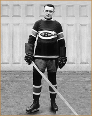 AZadarski's tweet photo. Assuming these are true, the Canadiens jersey is a combination of the 1923-24 jersey with the logo on the sleeve coming from the 1924-25 season when they wore a globe as their logo indicating world champions. https://t.co/hQMkwKmf3o