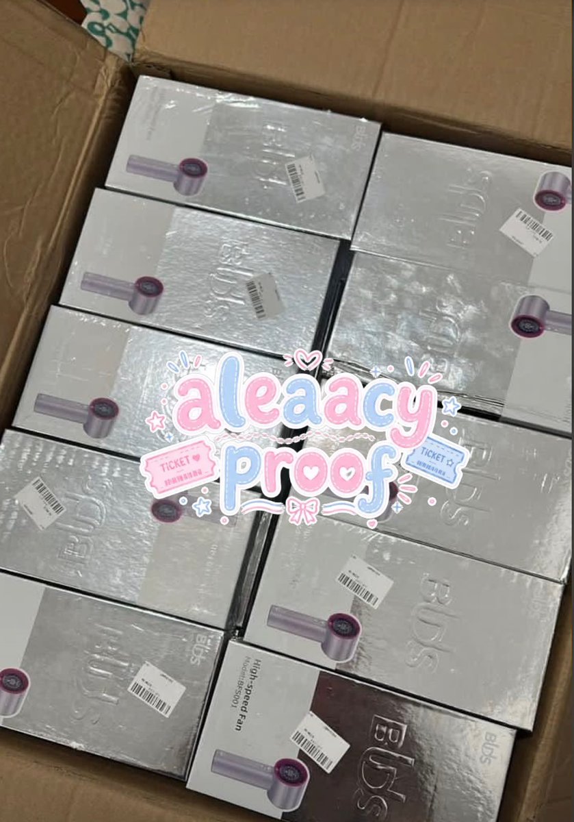 aleaacy_'s tweet photo. wts kipas buds turbo fan
bisa cod venue pas konser nct

💰100k /pcs
 mirip" sebelah yaa
batrai 4000mAh / tahan 2-10 jam https://t.co/AAZYnWrAg0