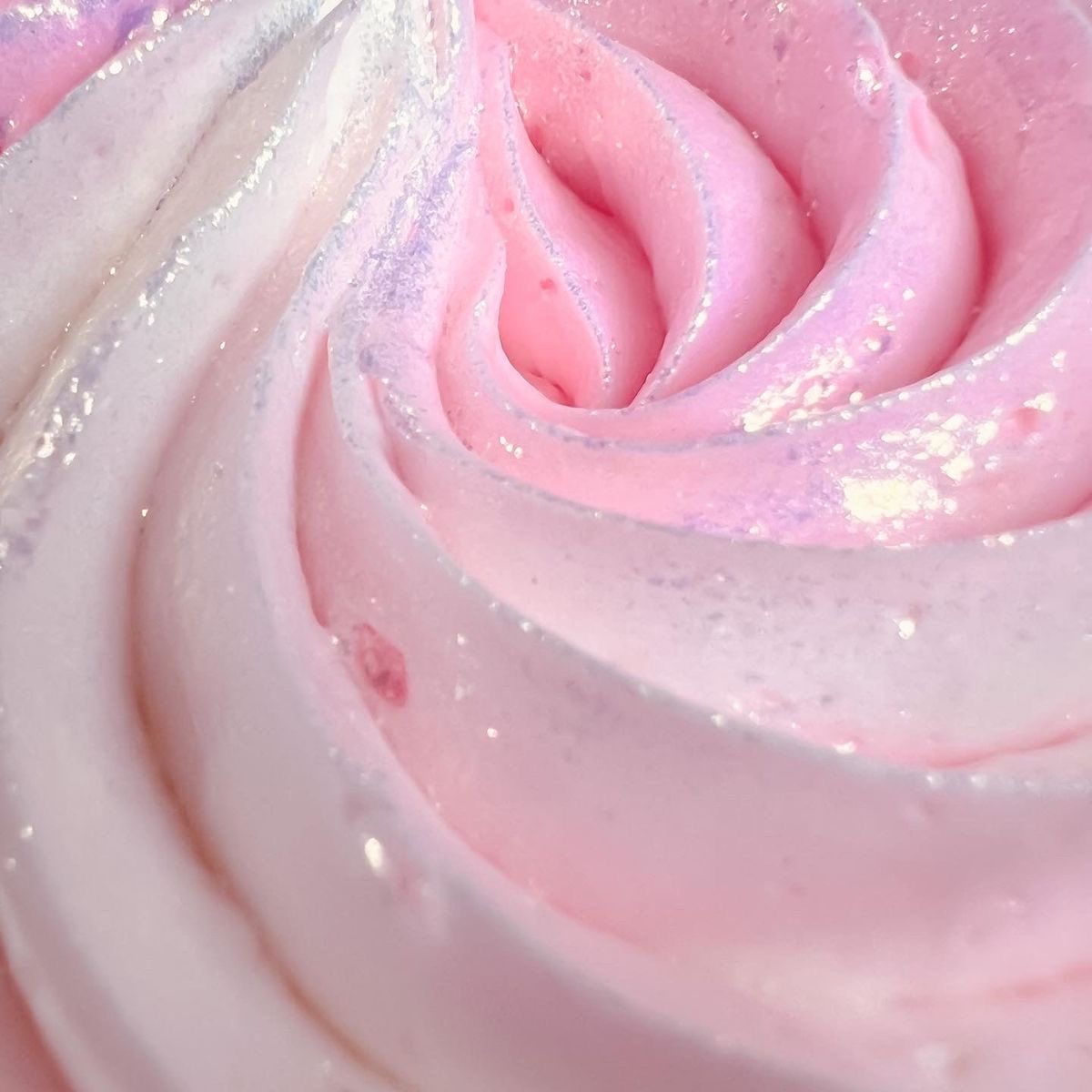 nayomipink's tweet photo. my essence ♡ https://t.co/Qeosqk0QKh