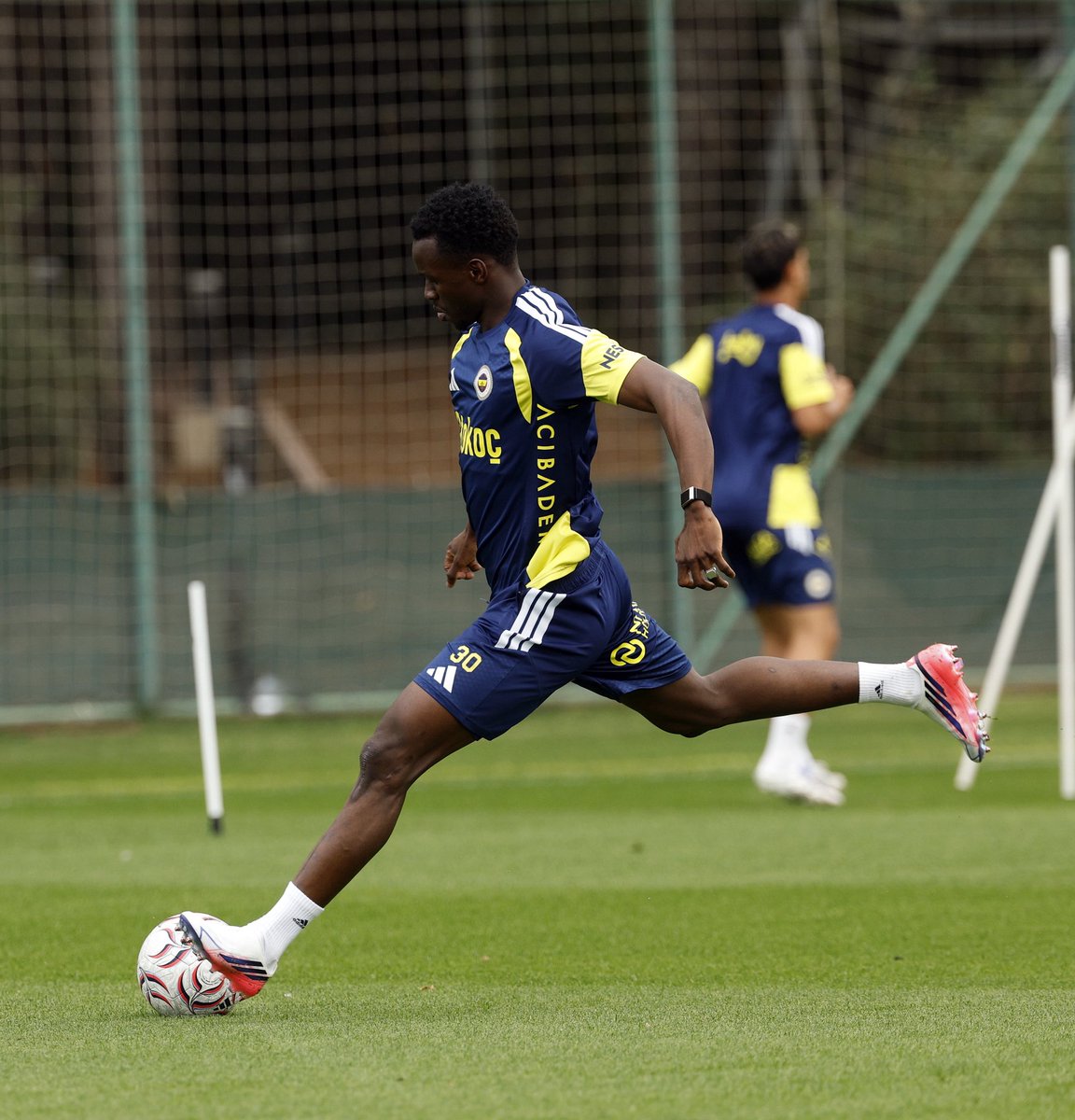 Amarahady30's tweet photo. Been a long Time 🥹💙💛 https://t.co/LeN0uHQj3R