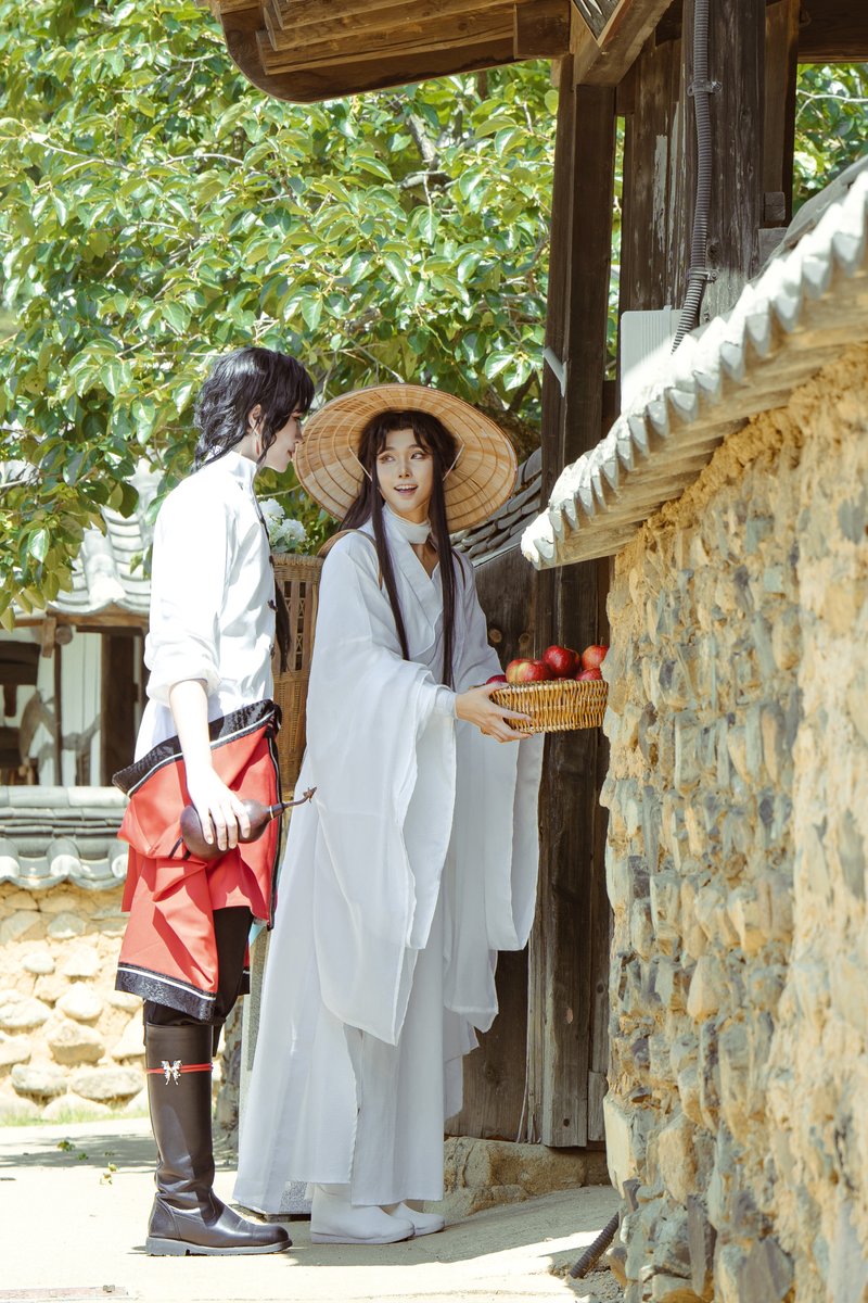 enjyuandu's tweet photo. 🍎
谢怜 @enjyuandu
三郎 @soyo_
Photo @ruron0987
#TGCF #天官赐福 https://t.co/amOHkmXEUC