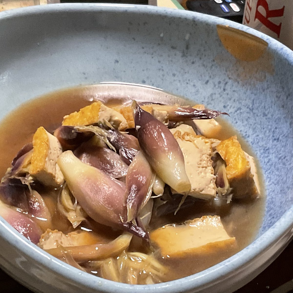 sparna108's tweet photo. 茗荷をたくさん収穫したので、
お鍋にいっぱい、けんちん（炒め煮）にしました。

うちはお肉を食べないので、茗荷と厚揚げだけ。
美味しかったです💕

だいぶ食べた後の写真ですがアップします。 https://t.co/TpUjLTjZET
