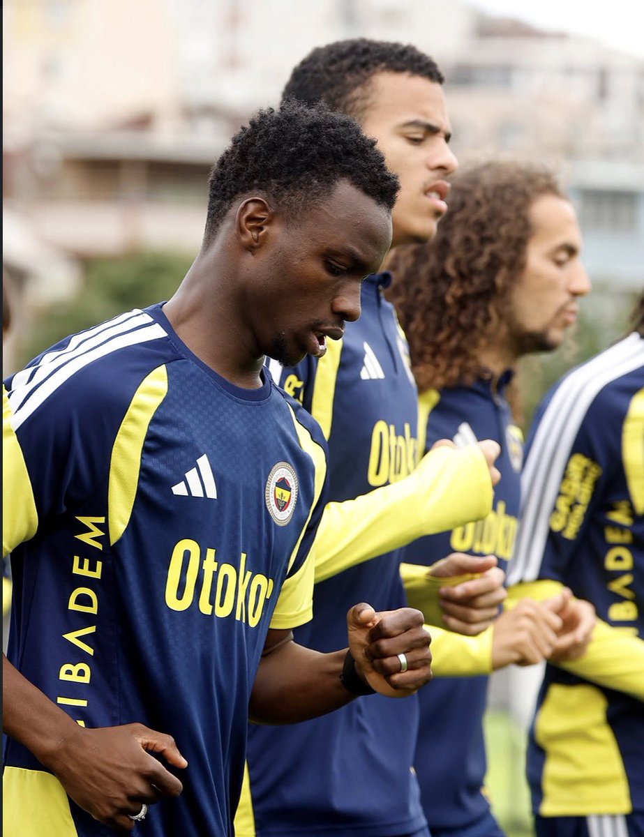 gfbcakirrr's tweet photo. Hayal ön üçlü 

🇸🇳Diouf   🇺🇸Balogun  🏴󠁧󠁢󠁥󠁮󠁧󠁿Greenwood

@Amarahady30 Welcome back,big star.⭐️ https://t.co/3DcLJLGb0P