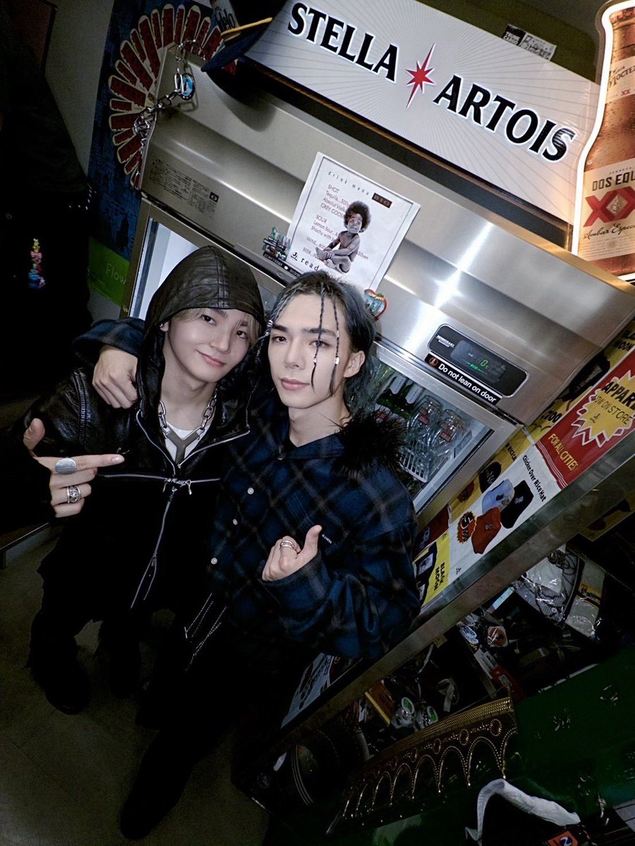 oneoreight__'s tweet photo. TAIKIとの共作ONE WHO GLOWS
が公開されました！！🔥

切磋琢磨しあった2人でたくさん話し合って作った自信作なので是非観てください！！😳🔥

原宿で撮れたのが2人にとってめちゃエモいのでそれも含めて楽しんでね！！☺️

🔗https://t.co/WbqK8Ocivq

@starglow_bmsg 
#ONEWHOGLOWS
#STARGLOW #TAIKI
#ONEOREIGHT #1OR8 #SOUMA