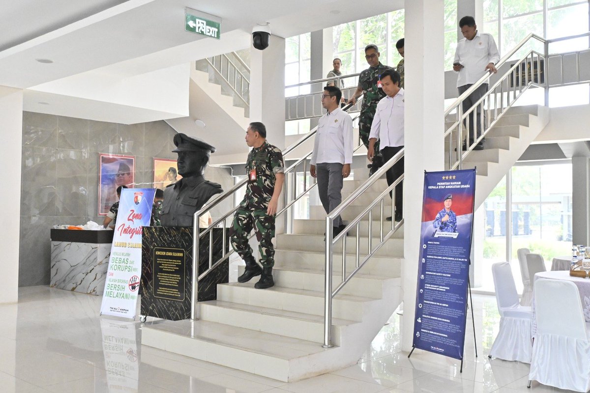 PenSulaiman's tweet photo. Tim BPK RI Laksanakan Pemeriksaan Kinerja Pengelolaan Sarana Perumahan Prajurit di Lanud Sulaiman https://t.co/2tTeIVVKSl