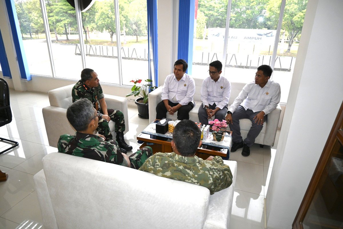 PenSulaiman's tweet photo. Tim BPK RI Laksanakan Pemeriksaan Kinerja Pengelolaan Sarana Perumahan Prajurit di Lanud Sulaiman https://t.co/2tTeIVVKSl