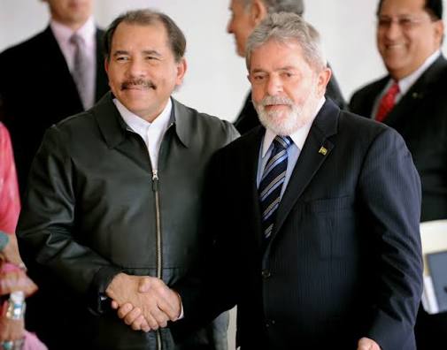 Rconstantino's tweet photo. Se Lula for reeleito, vai acelerar a transformação do Brasil numa ditadura comunista, inspirado em seus companheiros Ortega (Nicarágua), Maduro (Venezuela), Xi Jinping (China) e Putin (Rússia). Quem é democrata não vota no PT! https://t.co/iNCBLWEKQf
