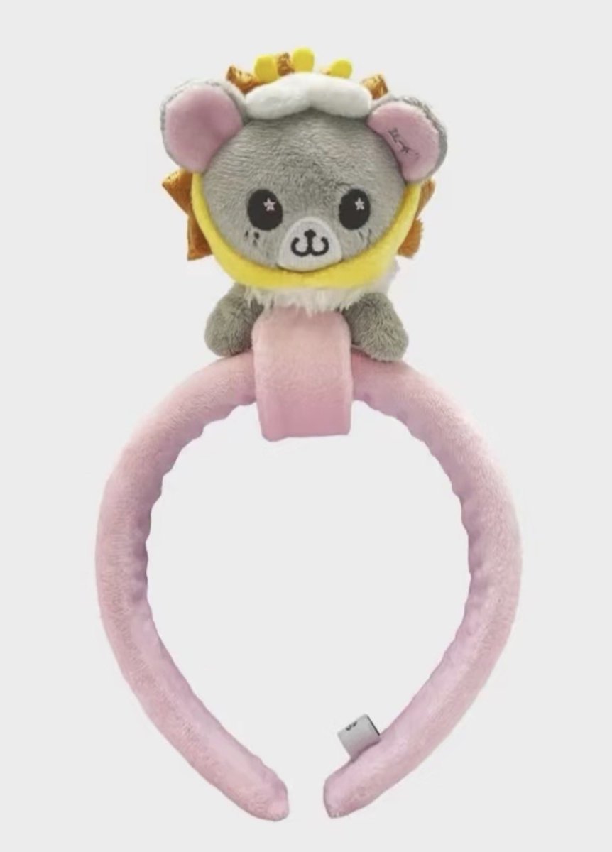 bookermiumiuu's tweet photo. 🐭：But noo don't have this
🐭🦁：I have ！！！！！

ps：Phor fot！Noo ‘s headband sold at LOL2024！！！🤣🤣🤣

#Geminifourth #Fourthnattawat @tawattannn #LOOKKHUNNOO https://t.co/rRZwiou1aw