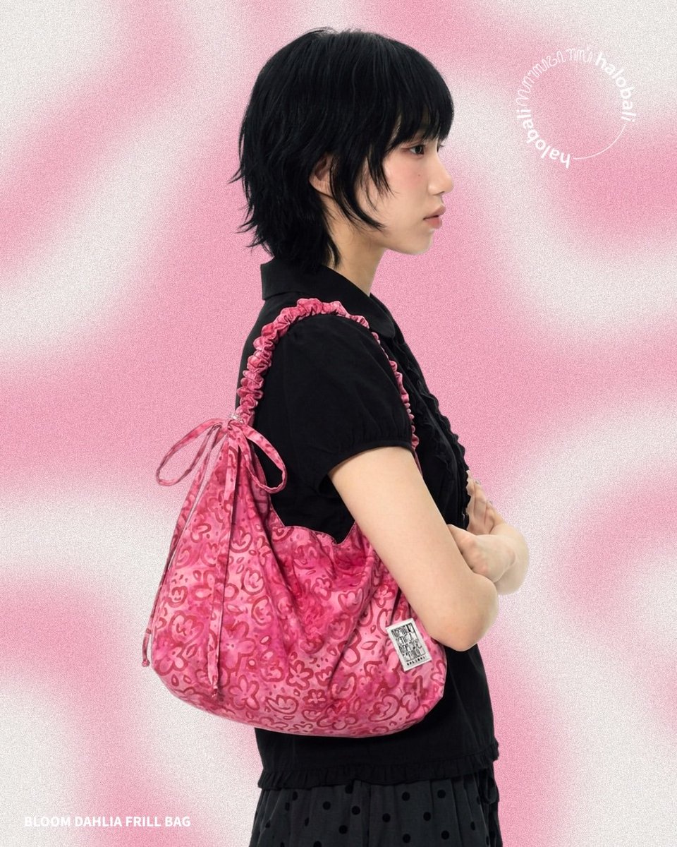 cherryouung's tweet photo. TOTE BAG YANG VIRAL DAN SELALU SOLD OUT DI KOREA AKHIRNYA STOCK LAGI DI SHOPEE! 😭😭 https://t.co/Z7zrNG5cjV