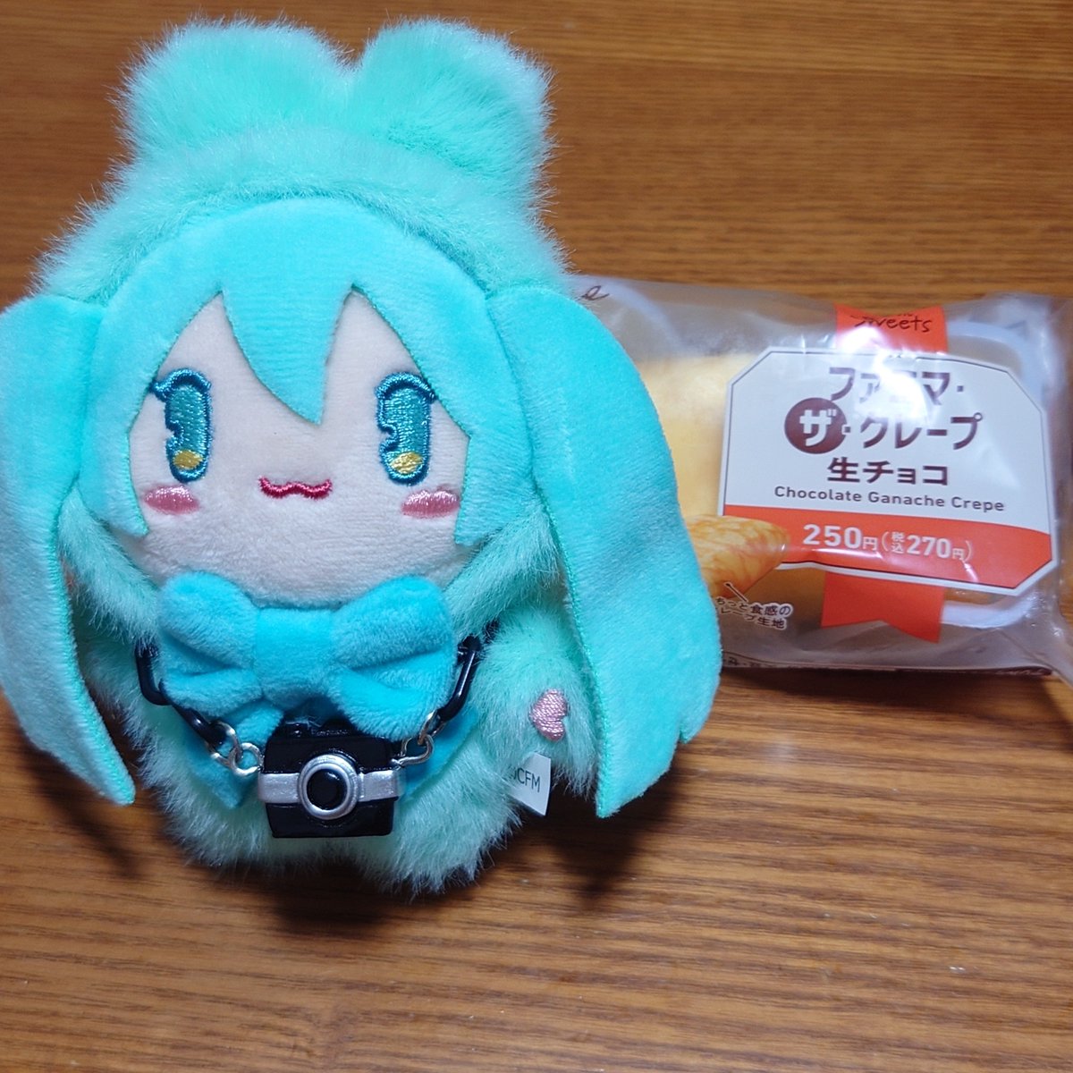 1Mrkr's tweet photo. ケーキはないけどクレープ🍫 https://t.co/1ZtkH1QREM