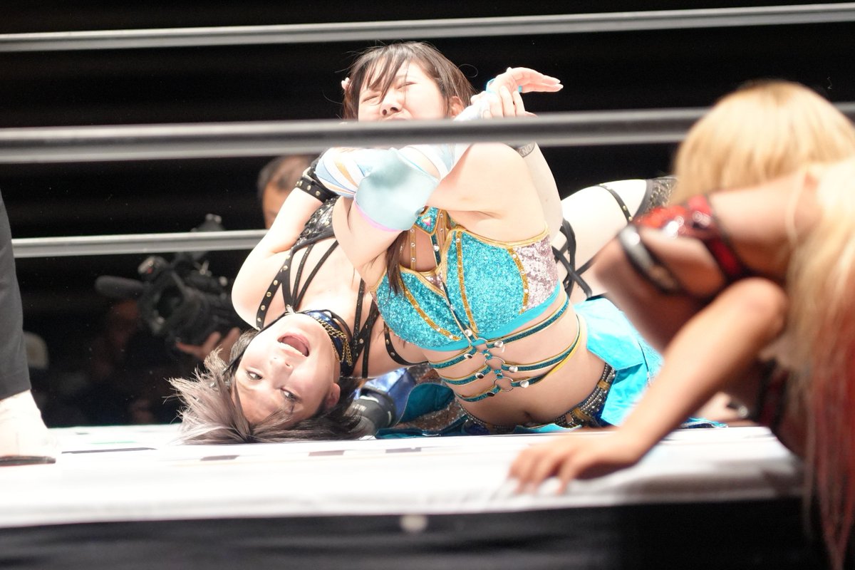 Magure_Keiji's tweet photo. スターダム 安納サオリ選手 滋賀凱旋大会🍠
天咲選手との熱い闘い✨
#STARDOM
#安納サオリ
#おかえりあのたん
#絶対不屈彼女 https://t.co/uSNkjO2ATe